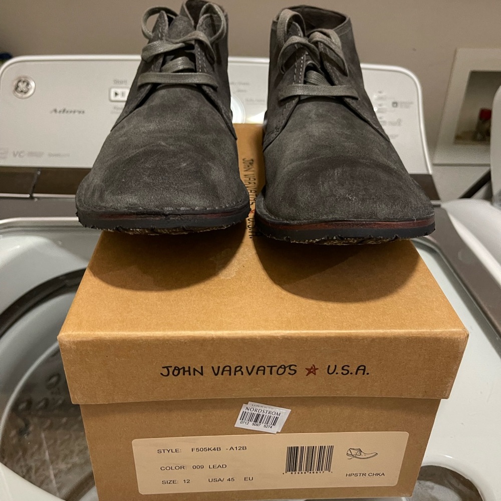 John Varvatos chukka